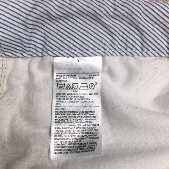 Size 0 Old Navy Everyday Shorts - Picture 4 of 4